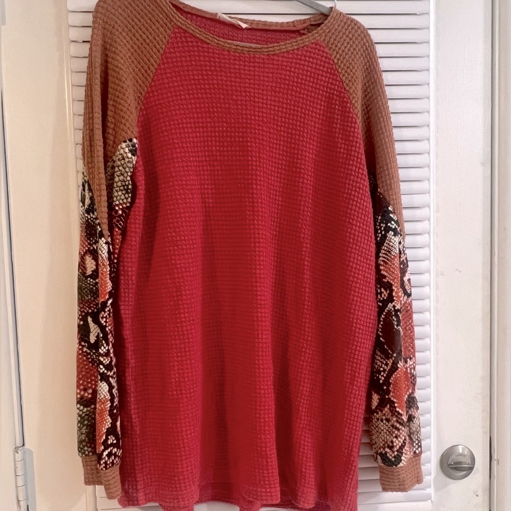 Andthewhy Snake Print Knit Top